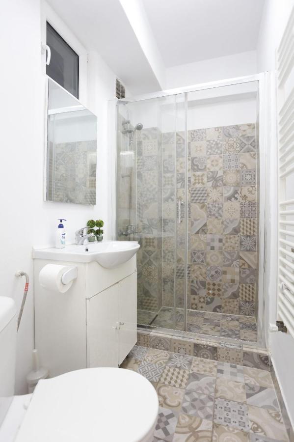 2 Bedroom Apartment With Amazing View In City Center Bukarest Exterior foto