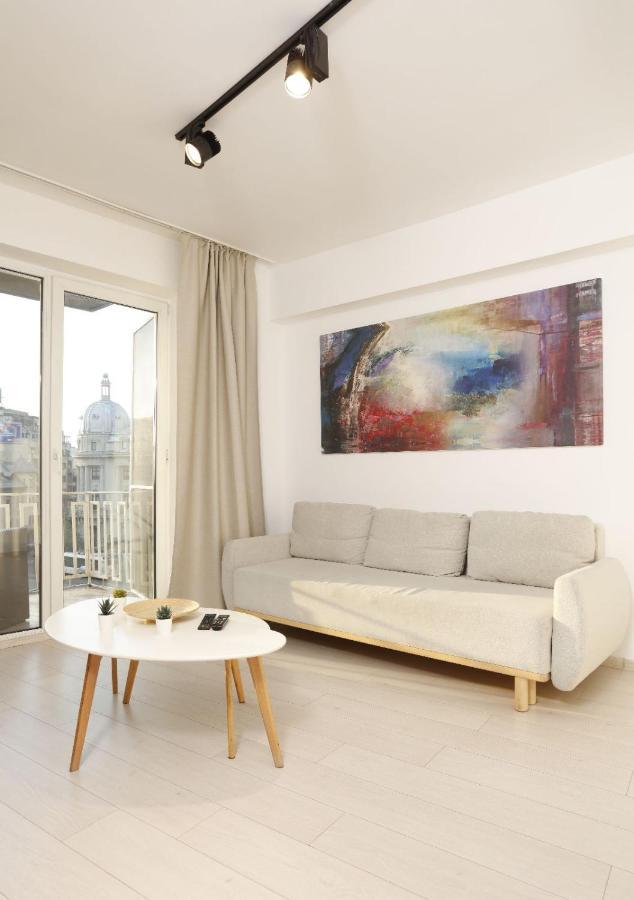 2 Bedroom Apartment With Amazing View In City Center Bukarest Exterior foto