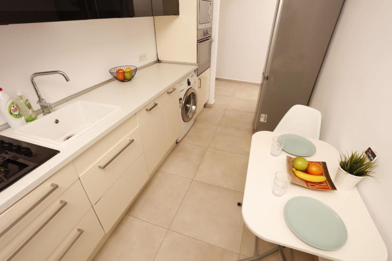 2 Bedroom Apartment With Amazing View In City Center Bukarest Exterior foto
